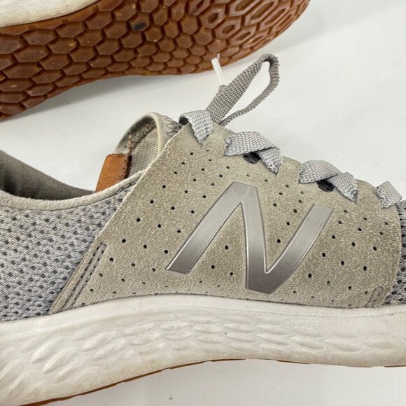 New Balance Womens Gray Athletic Shoes Size 8 US With Suede & Mesh Upper - Picture 10 of 10